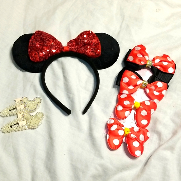 Other - LOT OF 4 LUXURY MOUSE EAR SET 3 INCH PEARL HAIR CLIPS. SEQUIN EARS